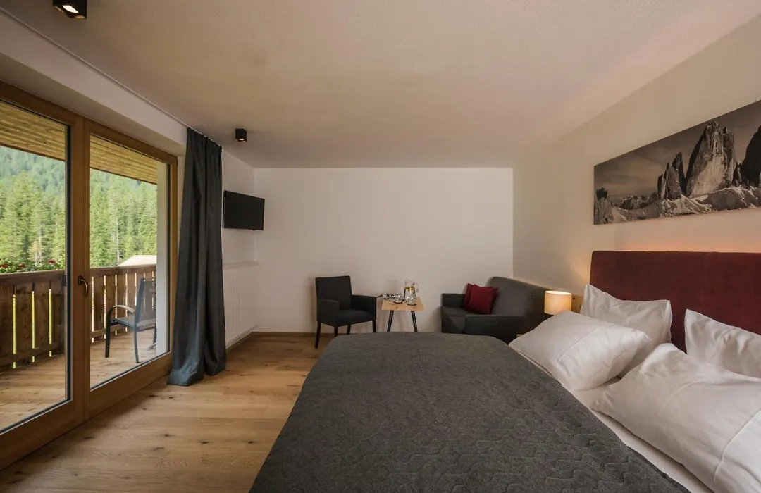 Hotel Dolomitenhof & Chalet Alte Post-1
