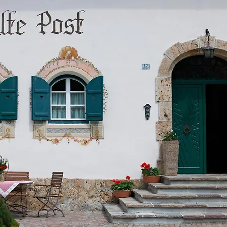 Hotel Dolomitenhof & Chalet Alte Post-3